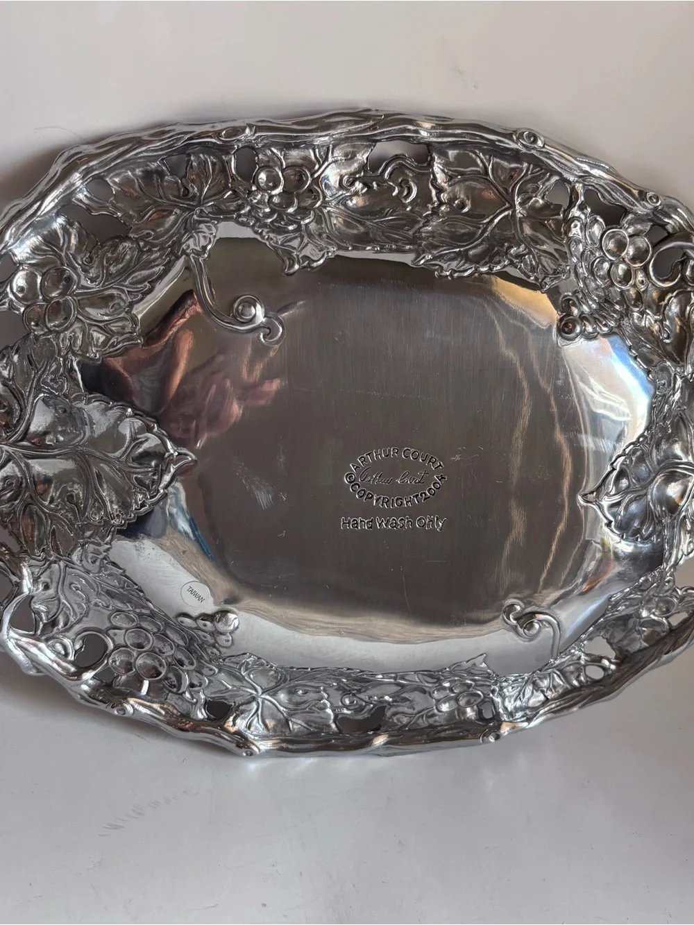 2004 Arthur Court Grape 13 3/4